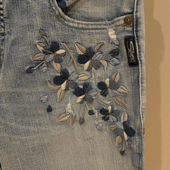 Silver Izzy high rise embroidered jeans - Picture 5 of 10